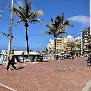 https://listen-to-the-waves-by-las-canteras.in-canary-islands.com